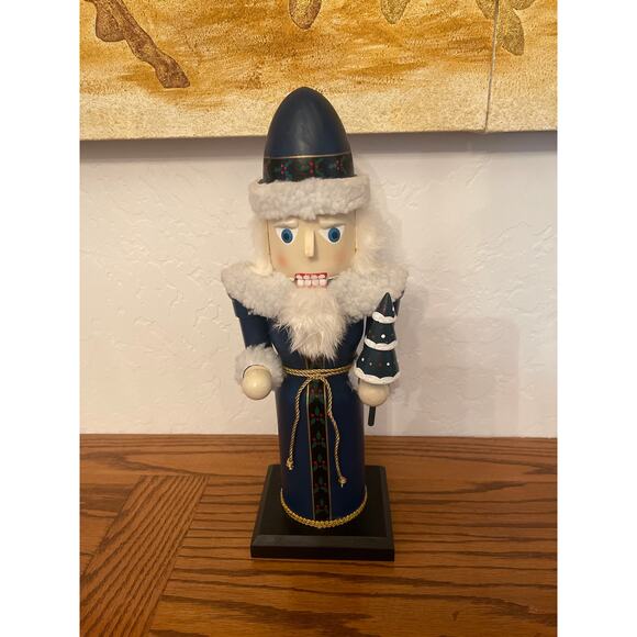 Goodnight Santa Nutcracker - Picture 1 of 5